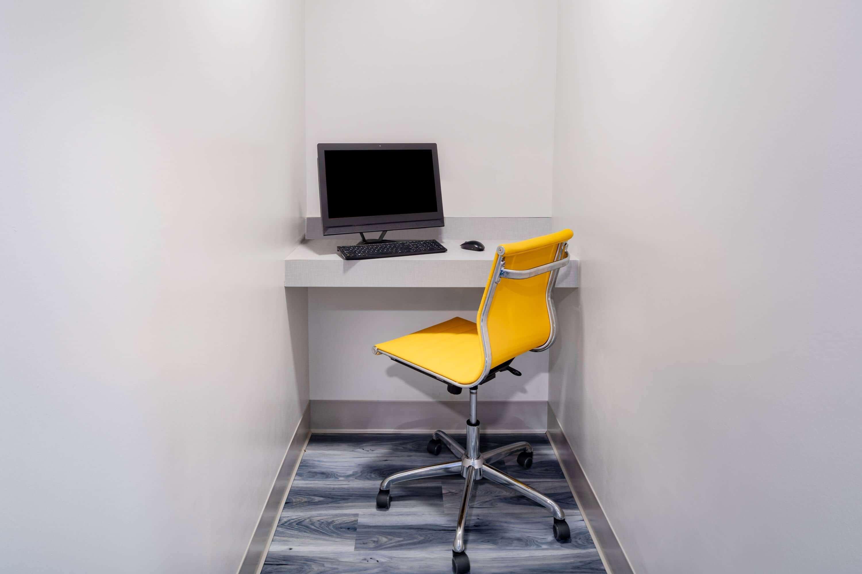 Microtel By Wyndham 2*